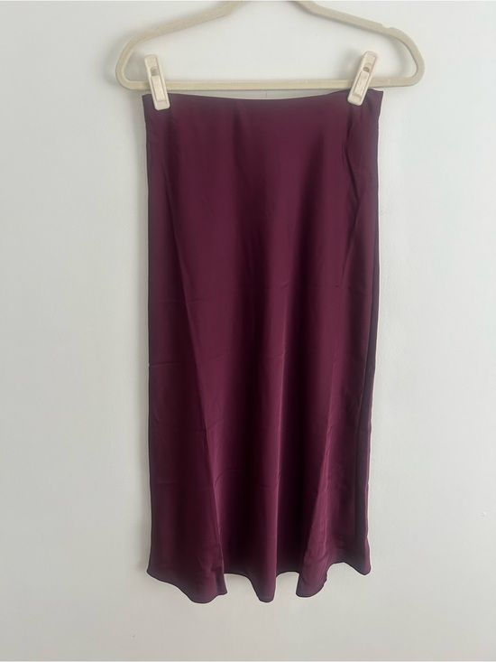 Old Navy Dresses & Skirts - Satin midi skirt